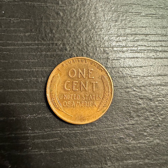 1941 No Mint Mark Wheat Penny - Picture 2 of 2